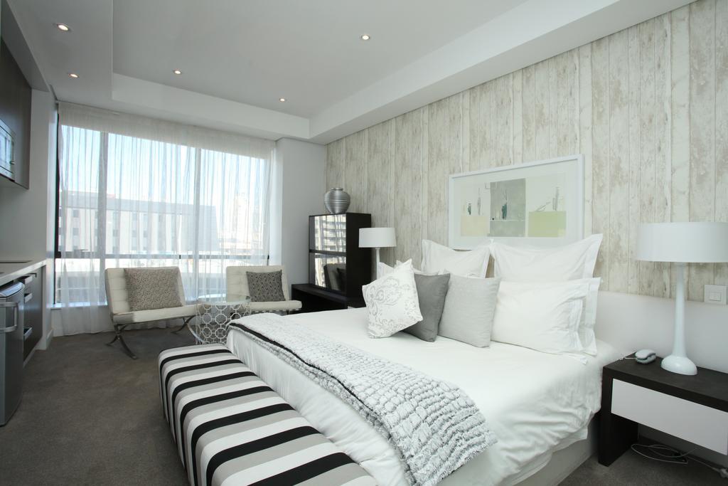 Luxury @ Sandton Skye 约翰内斯堡 外观 照片